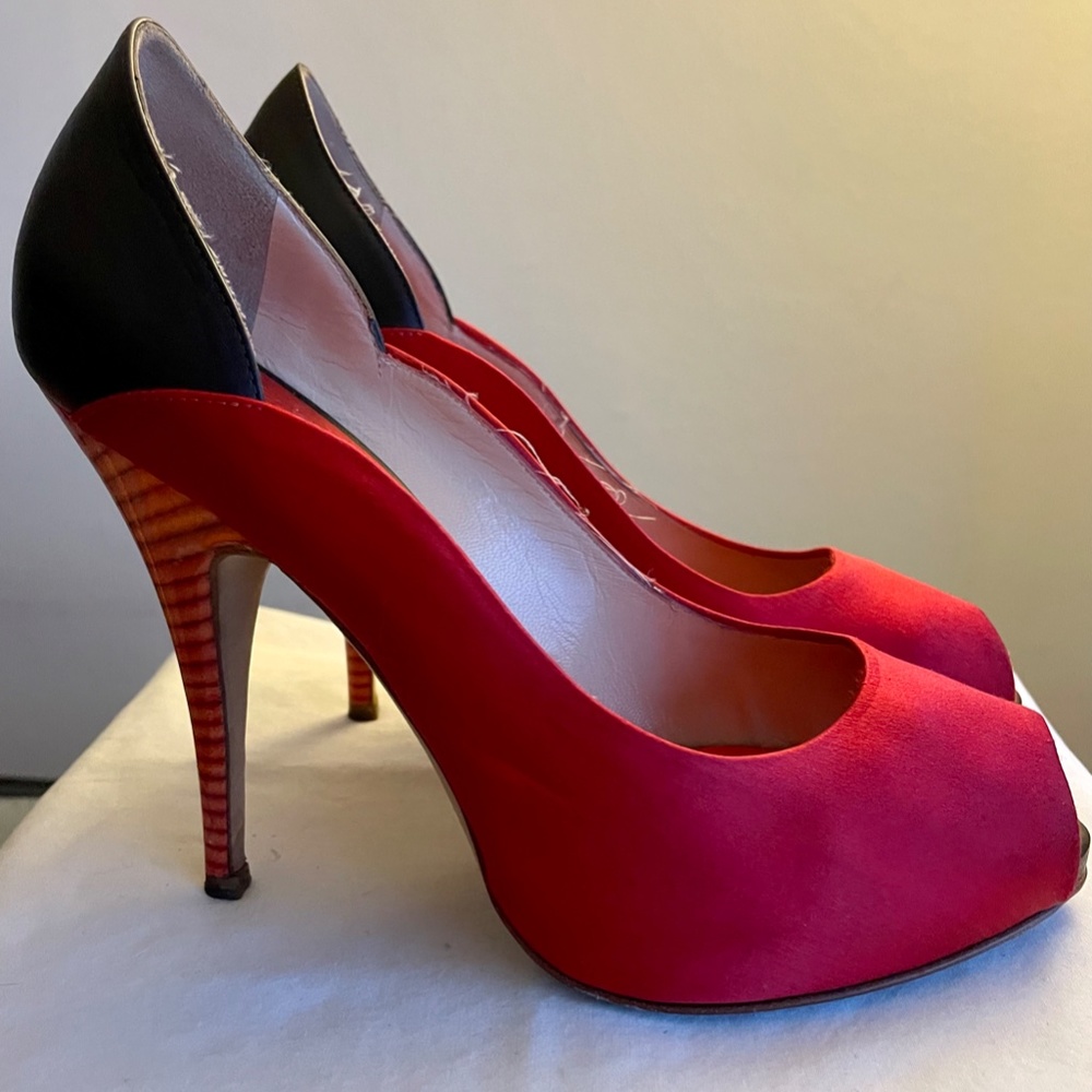 Giuseppe Zanotti Red Satin Pump